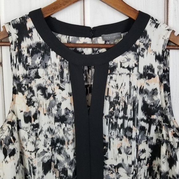 Sheer Sleeveless Blouse - Picture 2 of 8